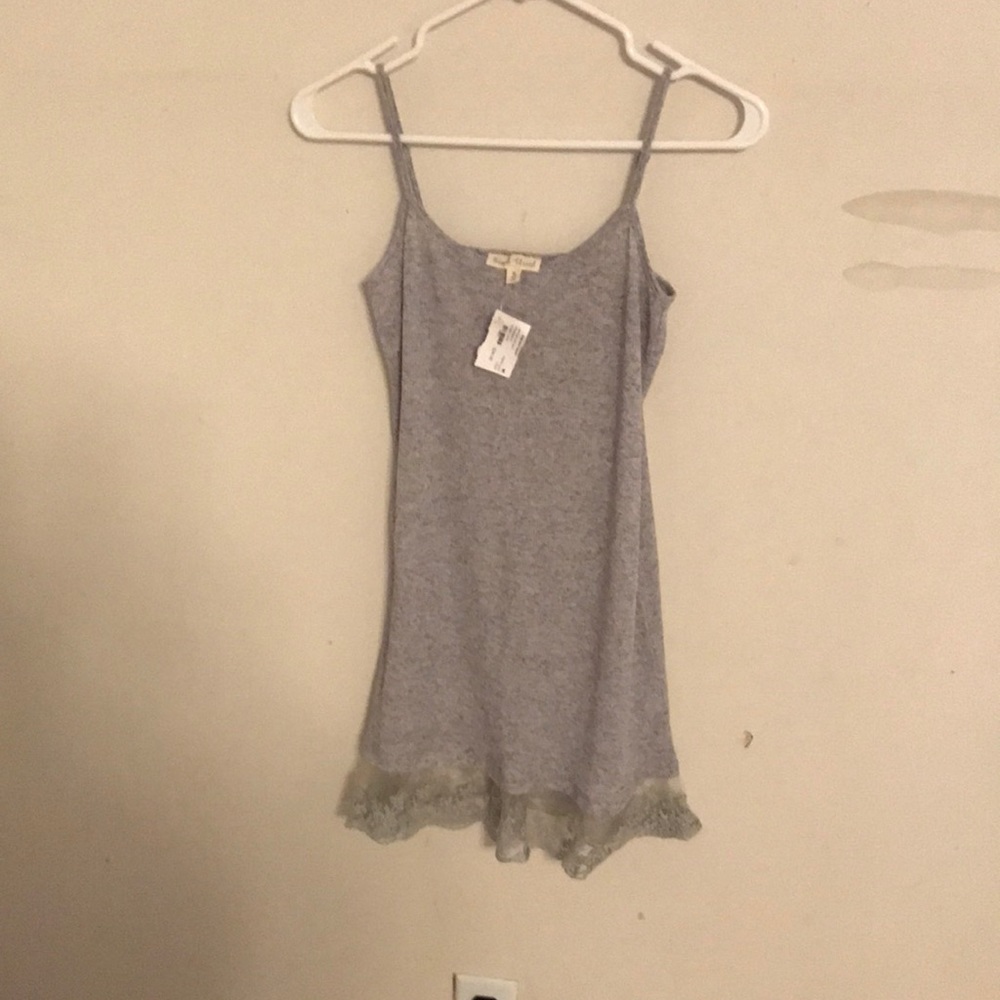 NWT Hem & Thread lady’s top